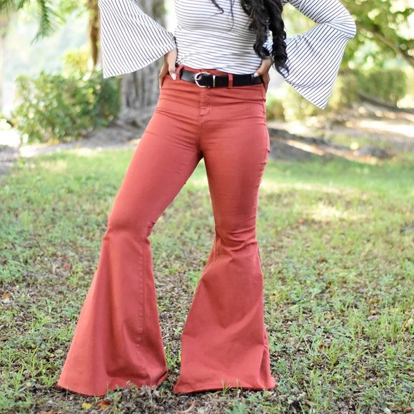 🚨ONE SMALL LEFT. Rust Bellbottoms - Picture 3 of 4
